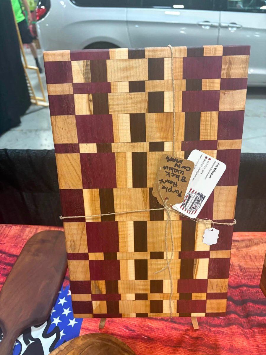 Ut Enim Checkered Cutting Board
